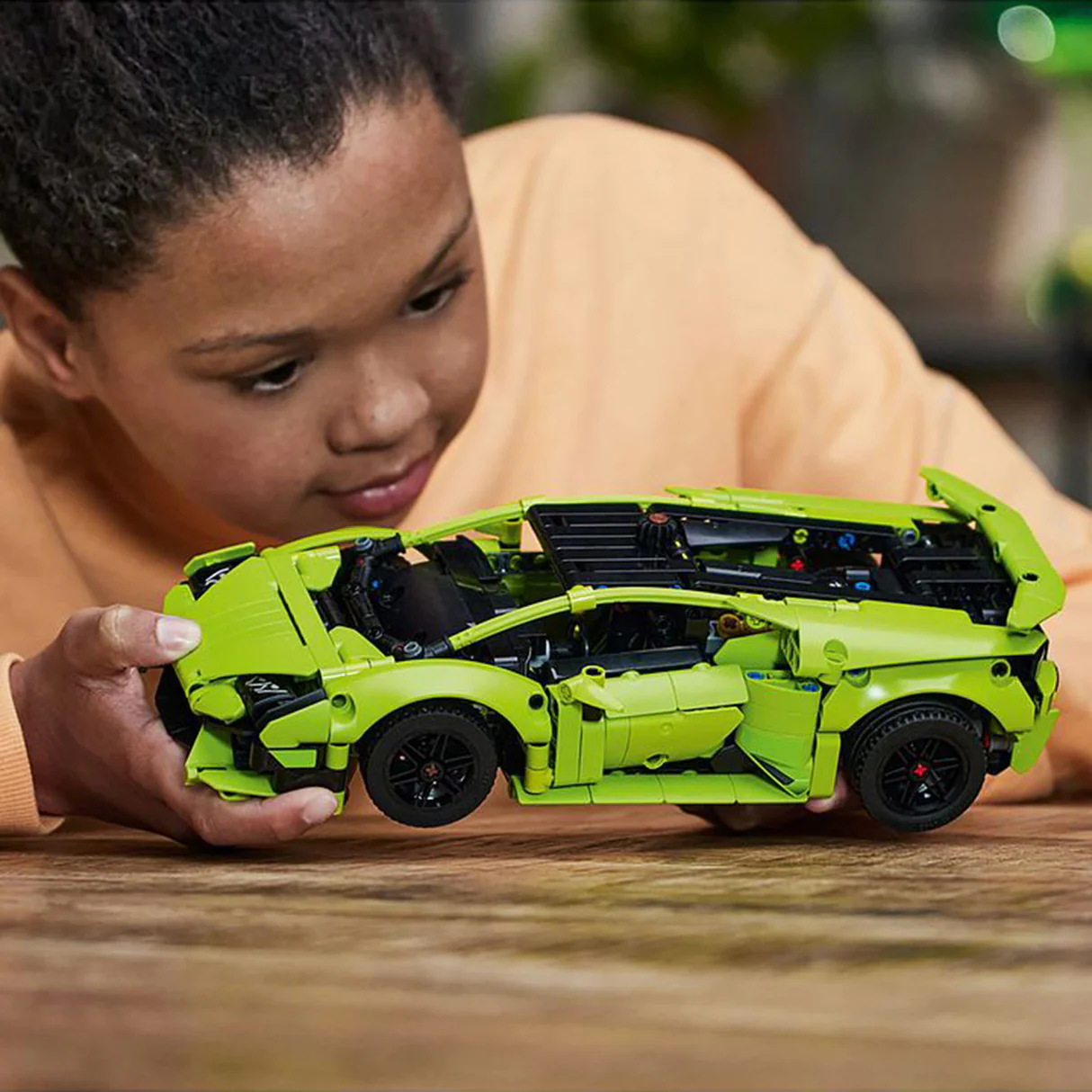 LEGO Technic Lamborghini Huracan Technical 42161 12 LEGO Technic Lamborghini Huracan Technical 42161