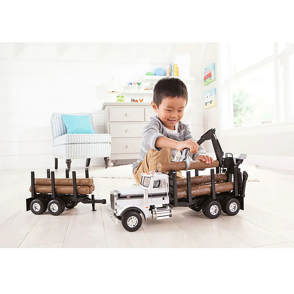 ERTL 1/16 Big Farm Peterbilt Model 367 Logging Truck with Pup Trailer 5 ERTL 1/16 Big Farm Peterbilt Model 367 Logging Truck with Pup Trailer