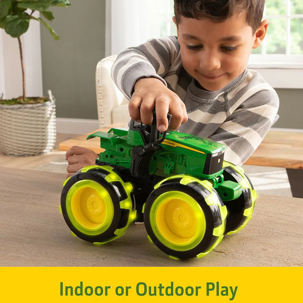 John Deere Monster Treads Light Wheels 4WD Tractore 5 John Deere Monster Treads Light Wheels 4WD Tractore