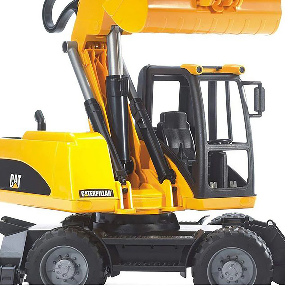 Bruder 1/16 Caterpillar Wheeled Excavator 9 Bruder 1/16 Caterpillar Wheeled Excavator